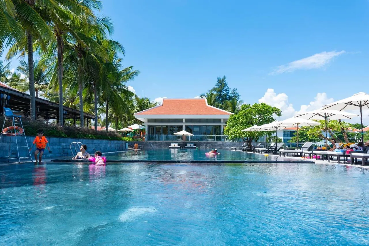 Emblem Sea 2 Bedroom Villas Da Nang